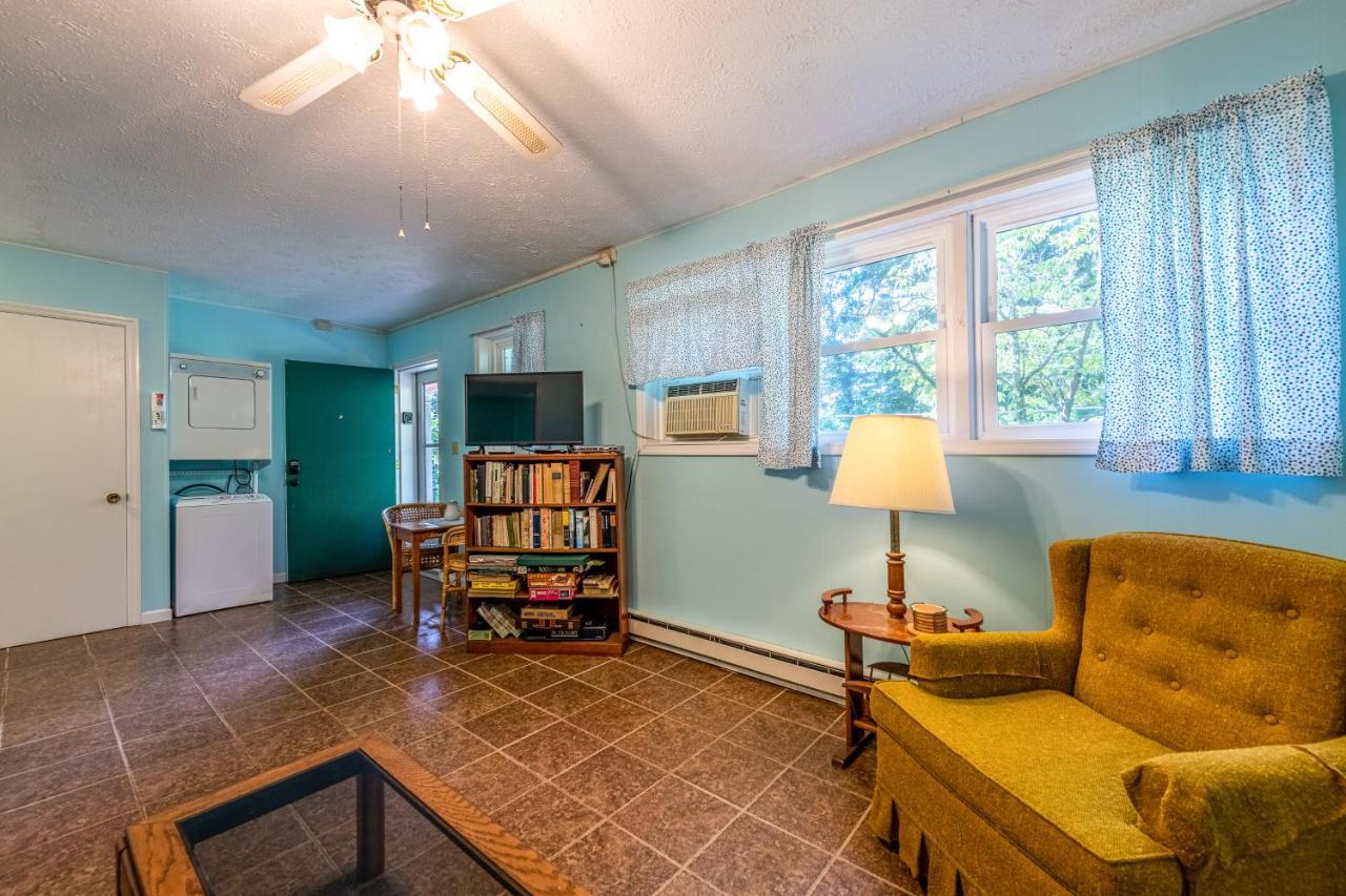 Hood Lower Lake Junaluska Екстер'єр фото